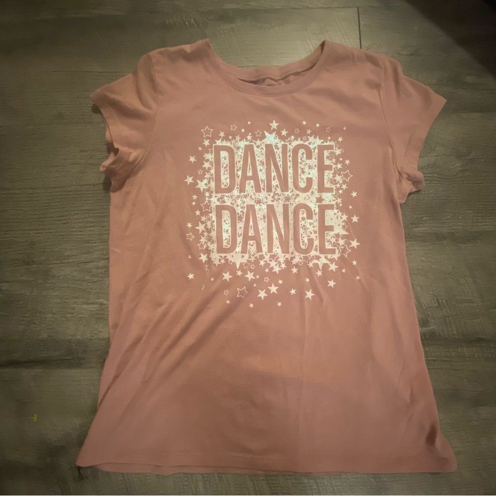 Children’s Place pink girl t-shirt.